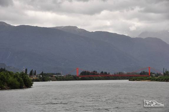 Uma grande obra de engenharia liga Puerto Aysen, o principal porto nessa região do sul do Chile, com as cidades da Carretera Austral